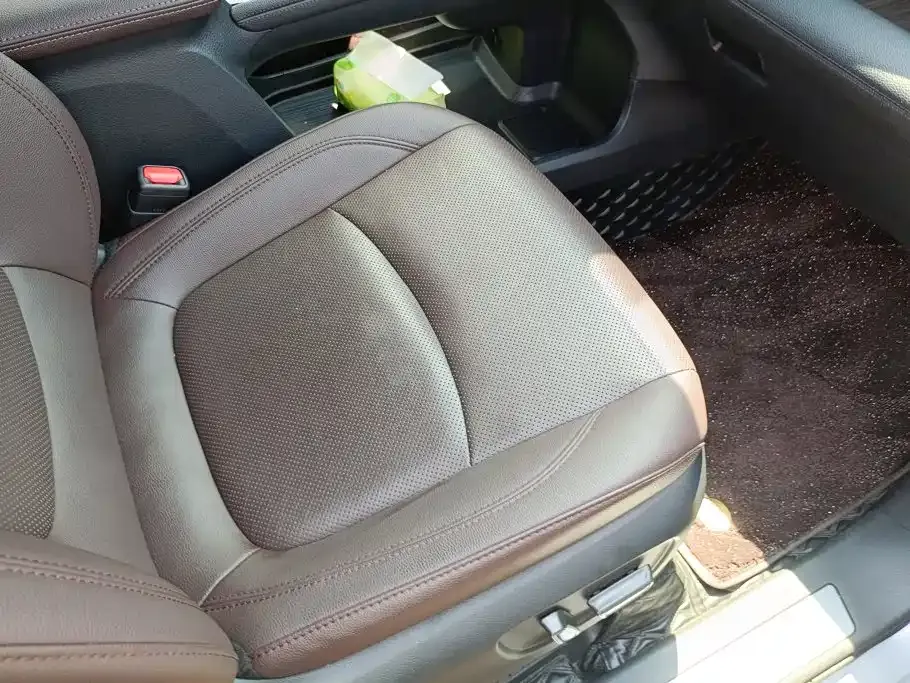 Toyota Granvia — фото 8