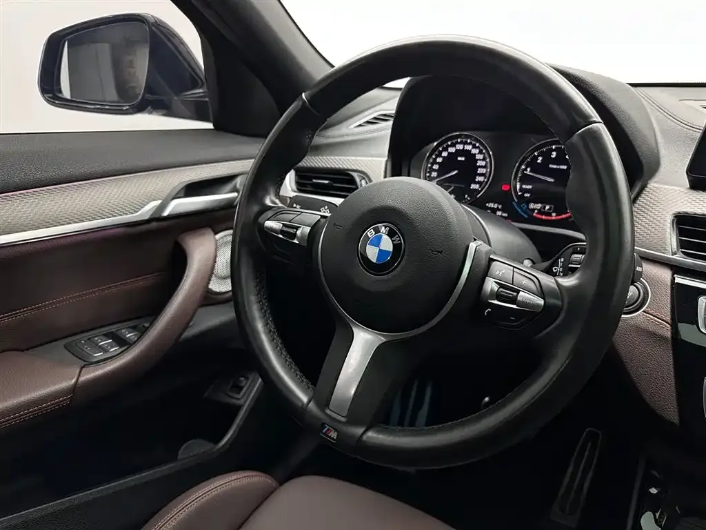 BMW X2 — фото 10