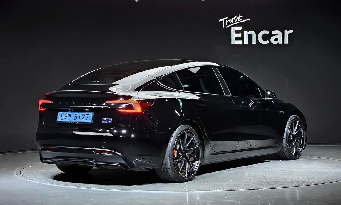 Tesla Model 3 2024 из KR, фото 3