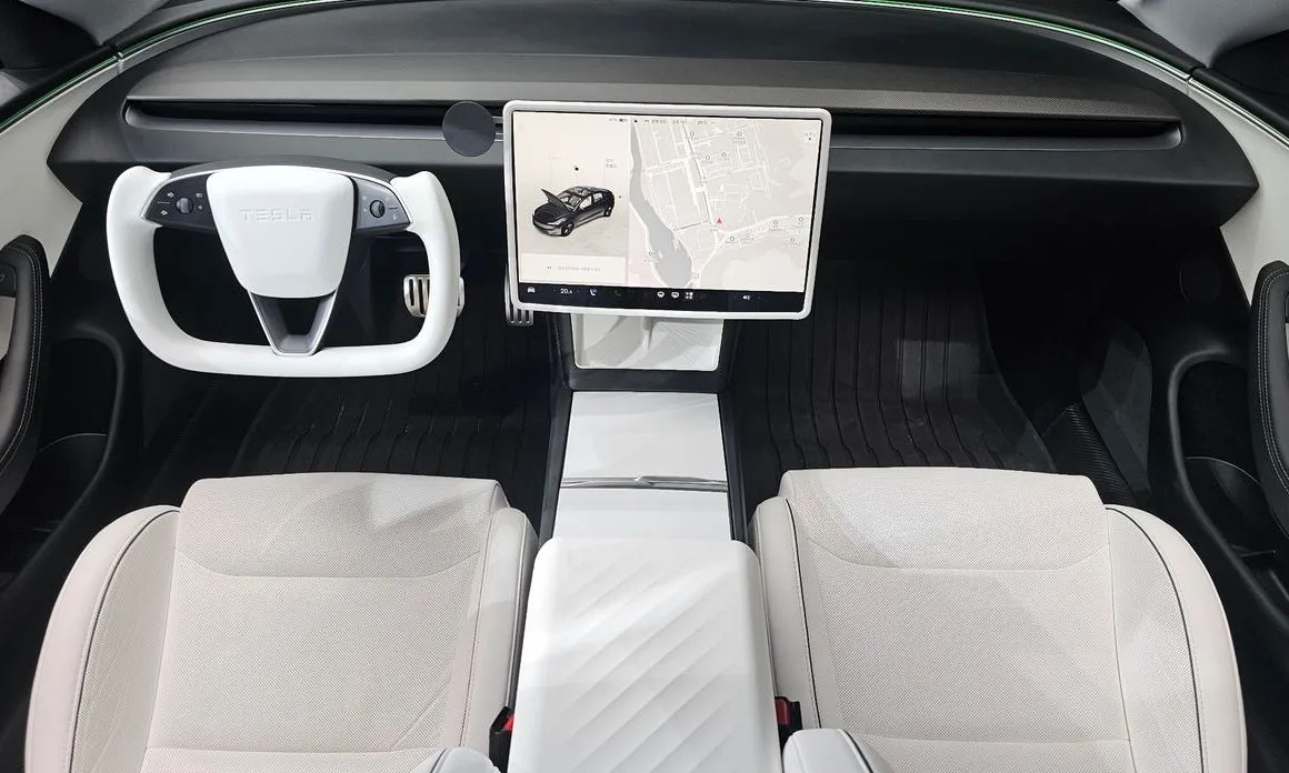 Tesla Model 3 2024 из KR, фото 8