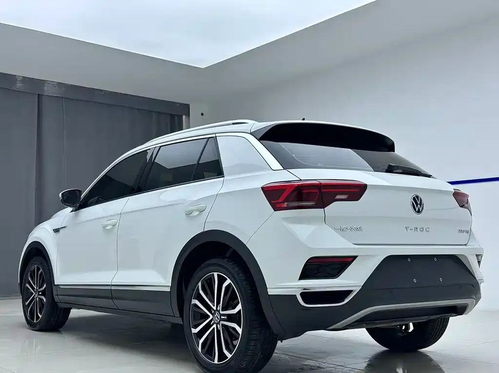 Volkswagen T-Roc — фото 5