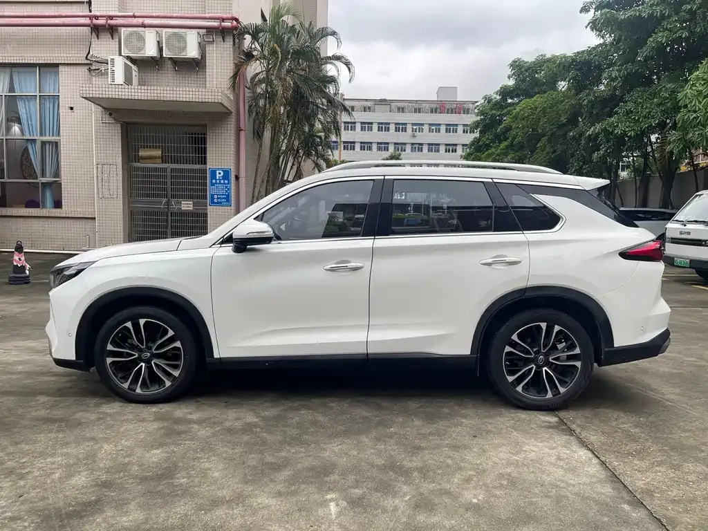 GAC Motor GS4 Plus — фото 8