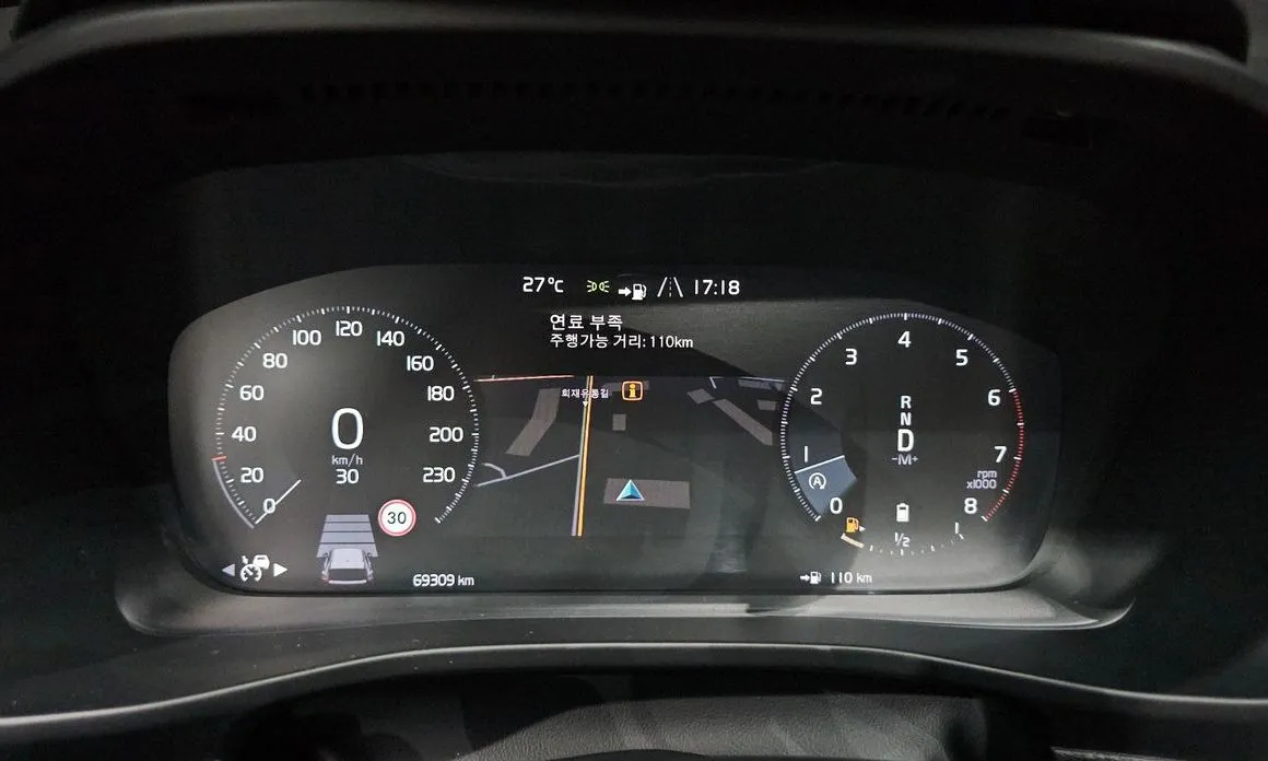 Volvo XC40 2022 из KR, фото 6