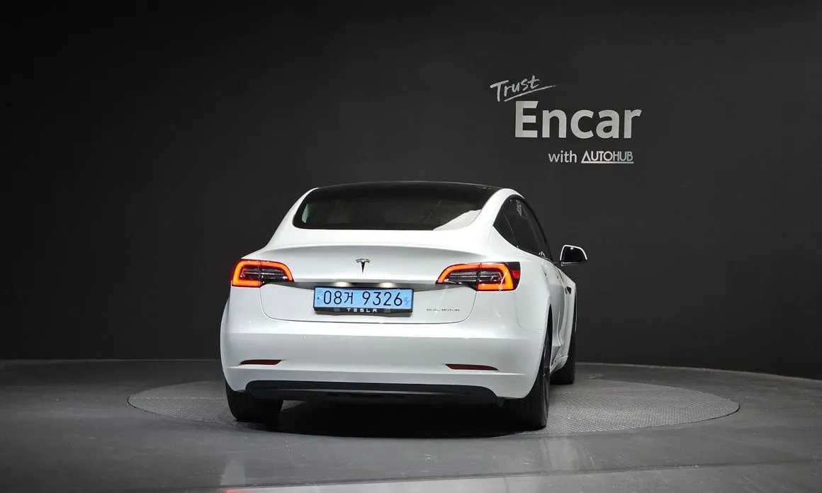 Tesla Model 3 2021 из KR, фото 3