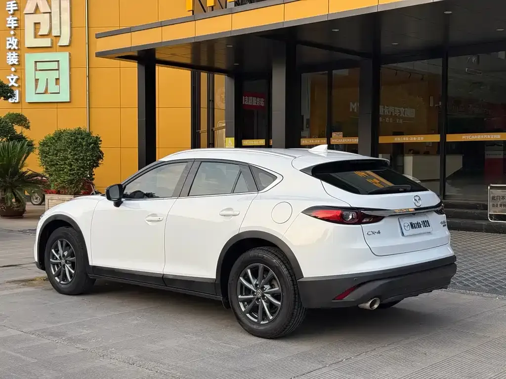 Mazda CX-4 — фото 8