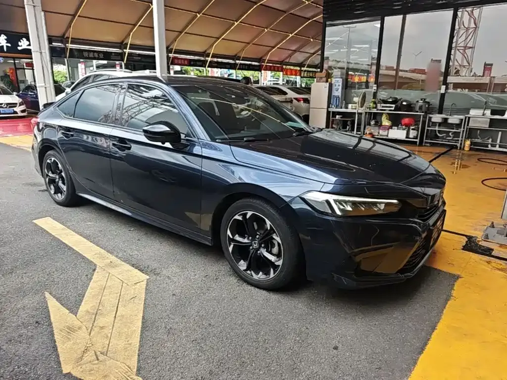 Honda Civic — фото 10