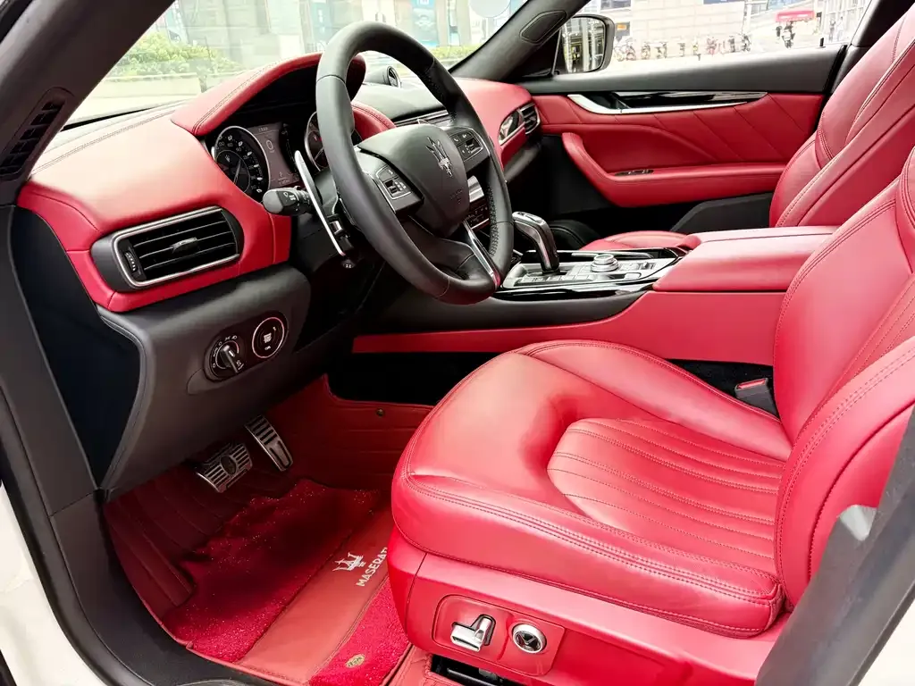 Maserati Levante — фото 2