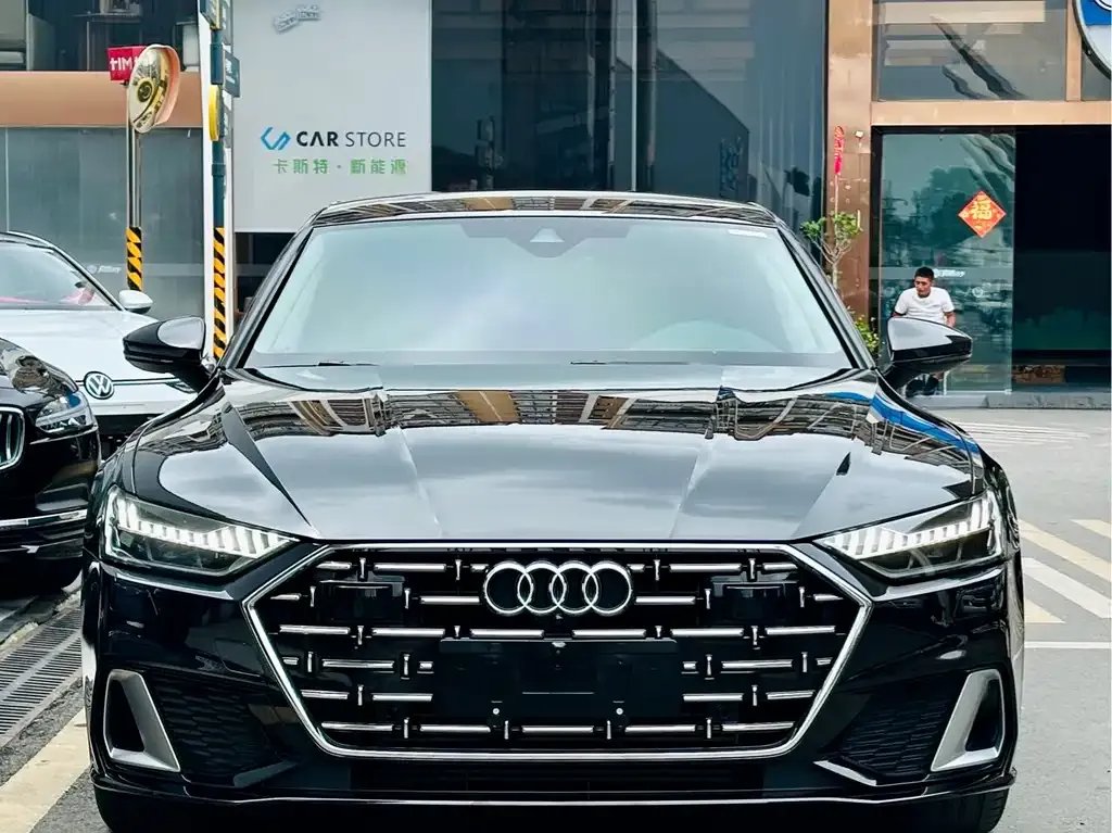 Audi A7L — фото 7