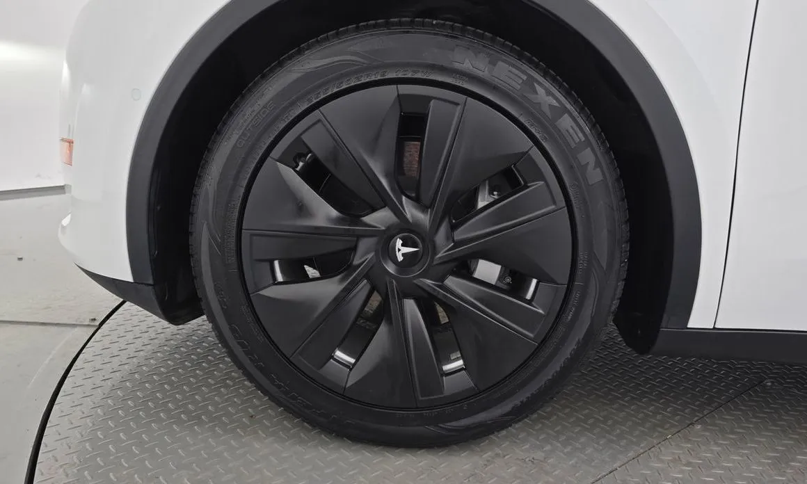 Tesla Model Y 2021 из KR, фото 8