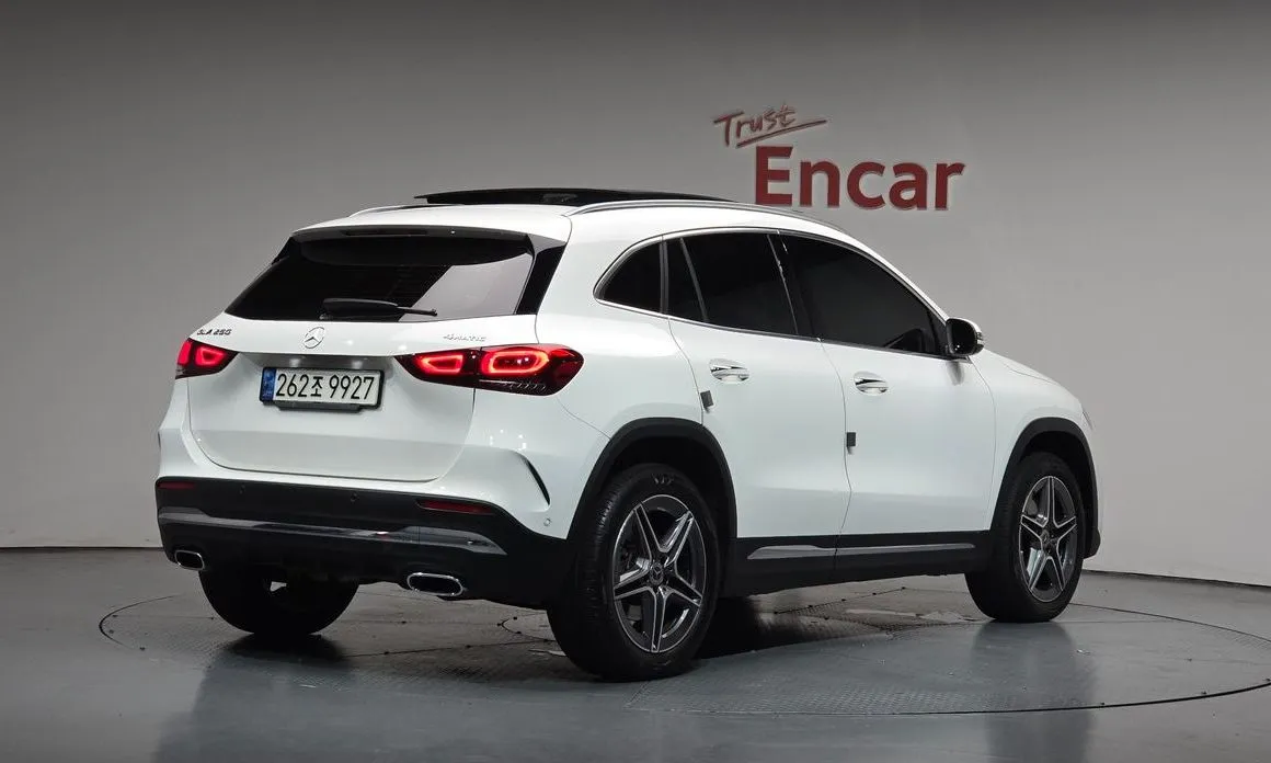 Mercedes-Benz GLA-Class — фото 10