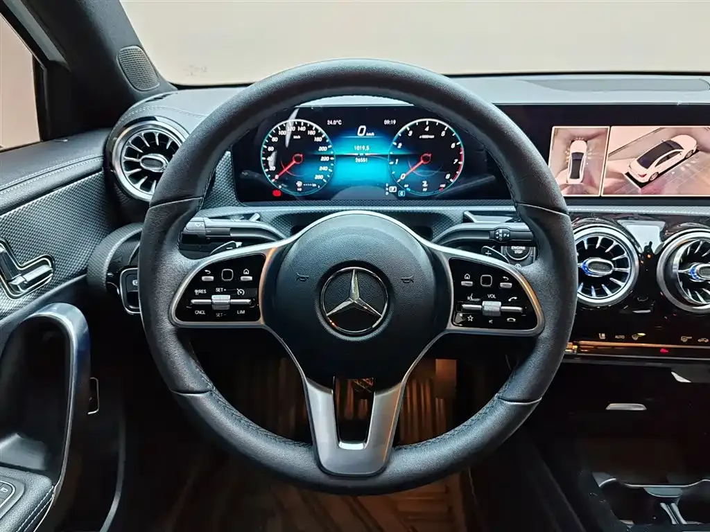 Mercedes-Benz A-Class — фото 9