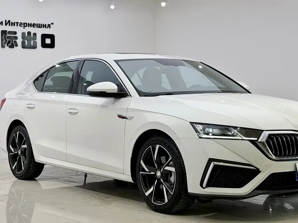 Skoda Octavia — фото 6