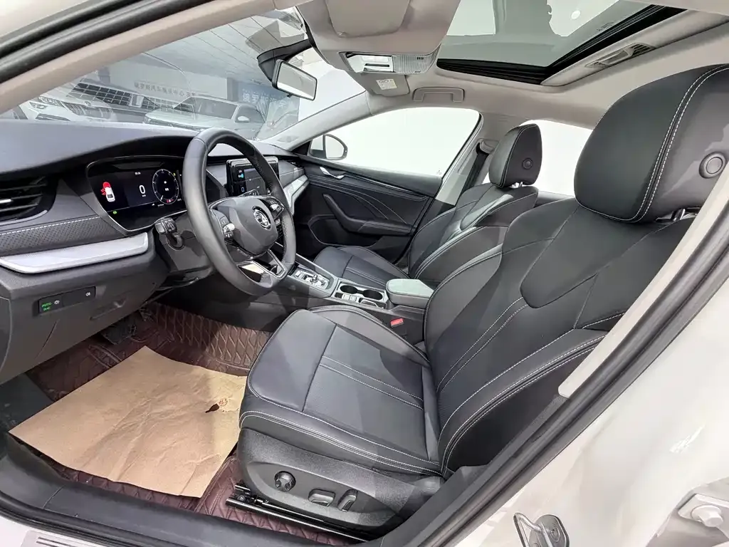 Skoda Octavia — фото 9