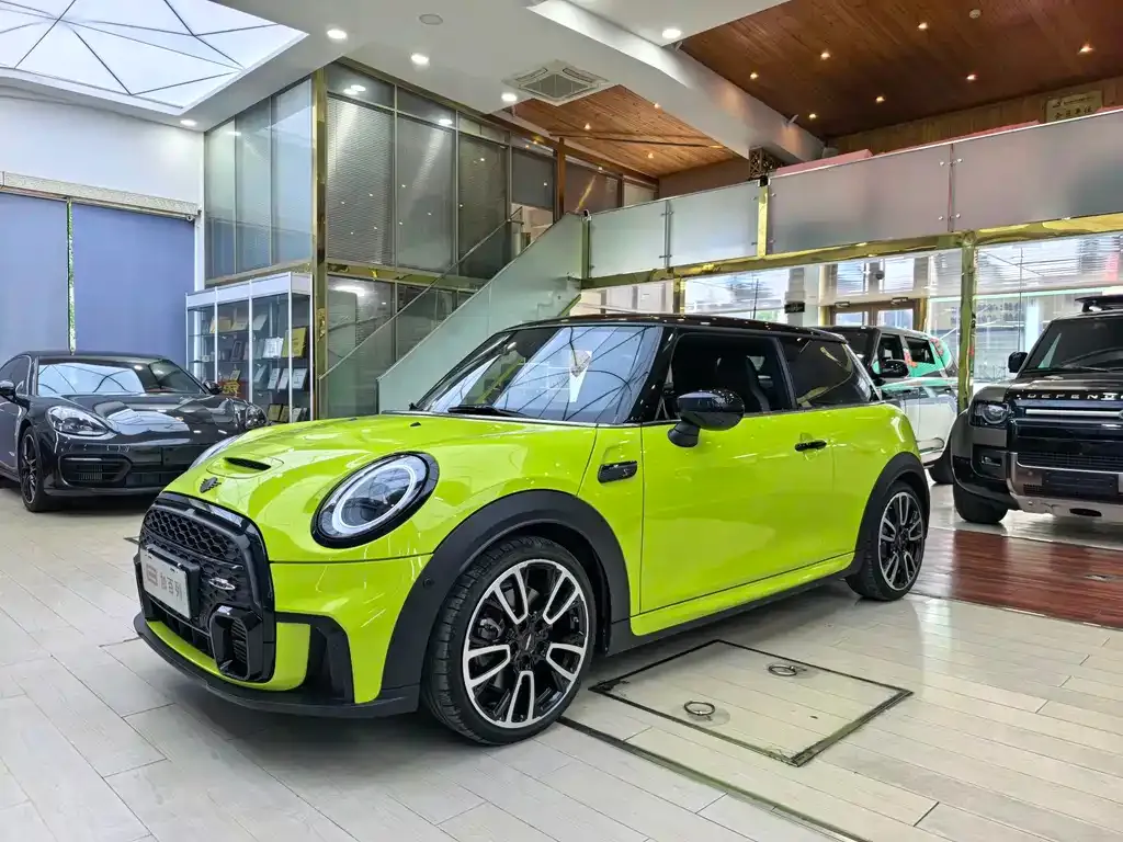 MINI Cooper (3-door) — фото 1