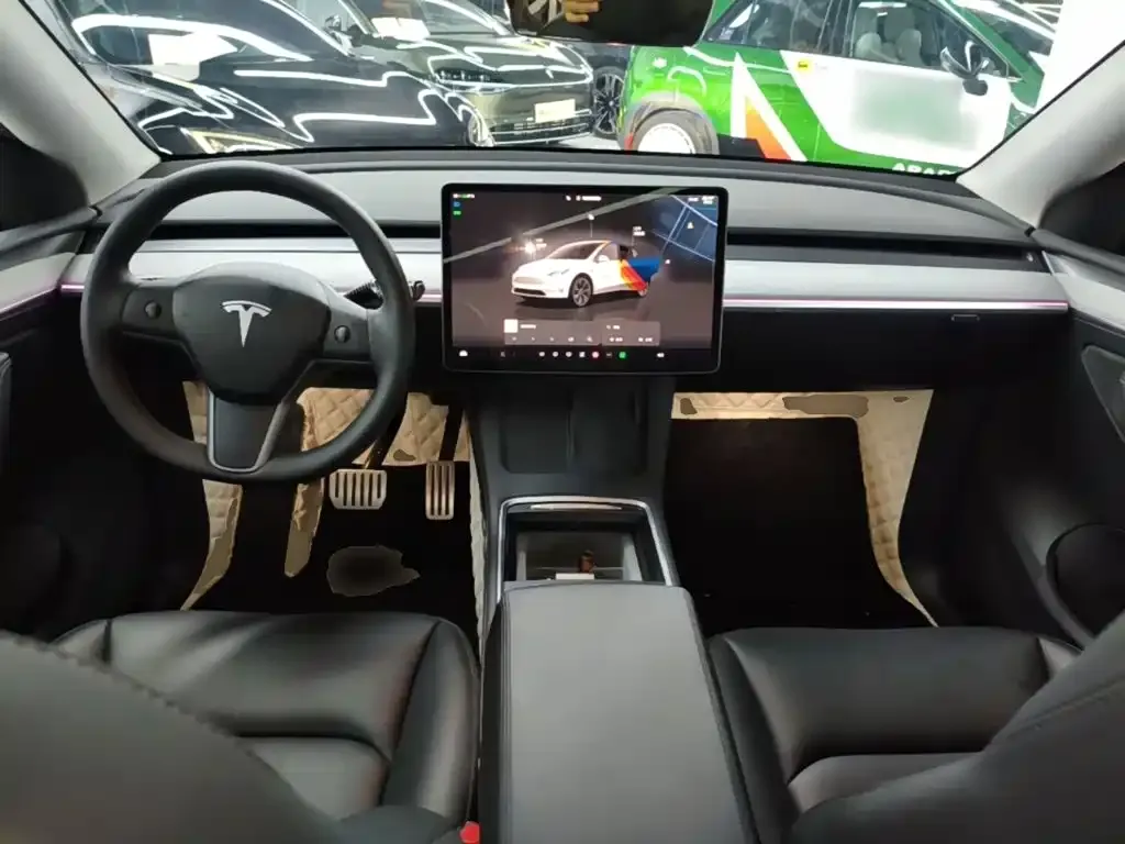 Tesla Model Y — фото 4