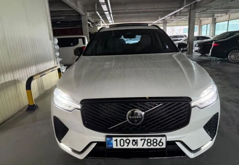 Volvo XC60 — фото 1