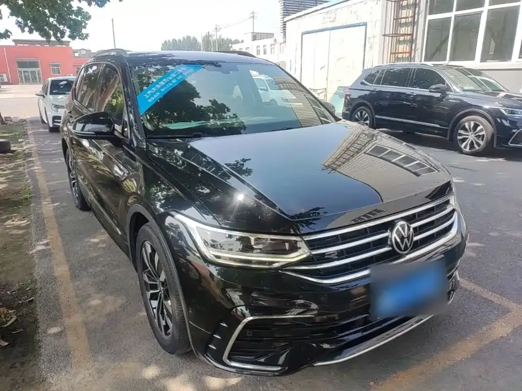Volkswagen Tiguan L — фото 7