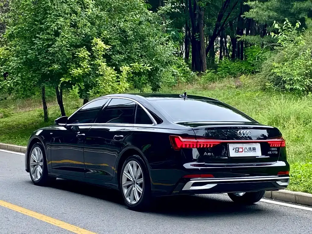 Audi A6L — фото 10