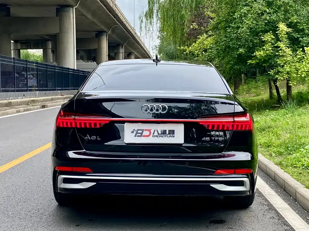Audi A6L — фото 6