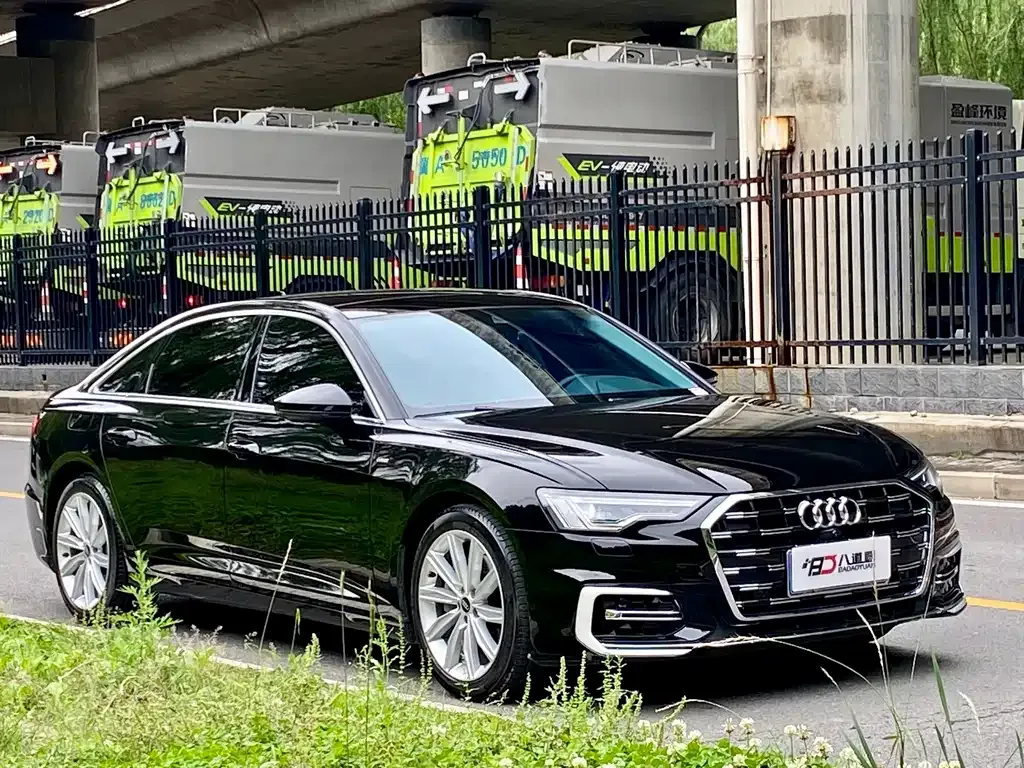 Audi A6L — фото 9