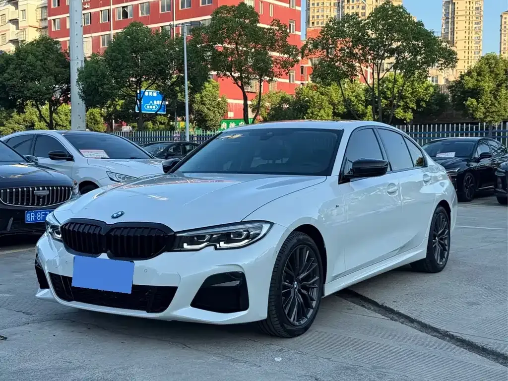 BMW 3 Series — фото 1