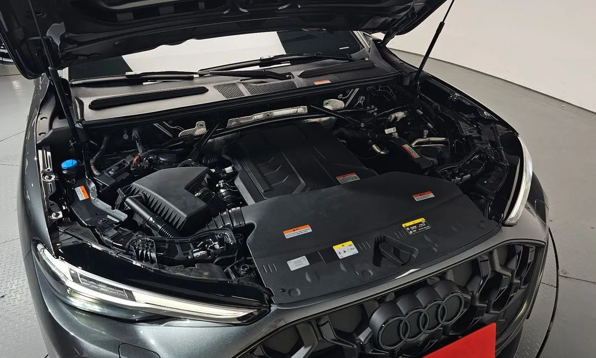 Audi Q5 2025 из KR, фото 7
