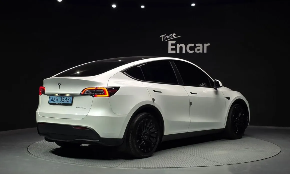 Tesla Model Y 2022 из KR, фото 2