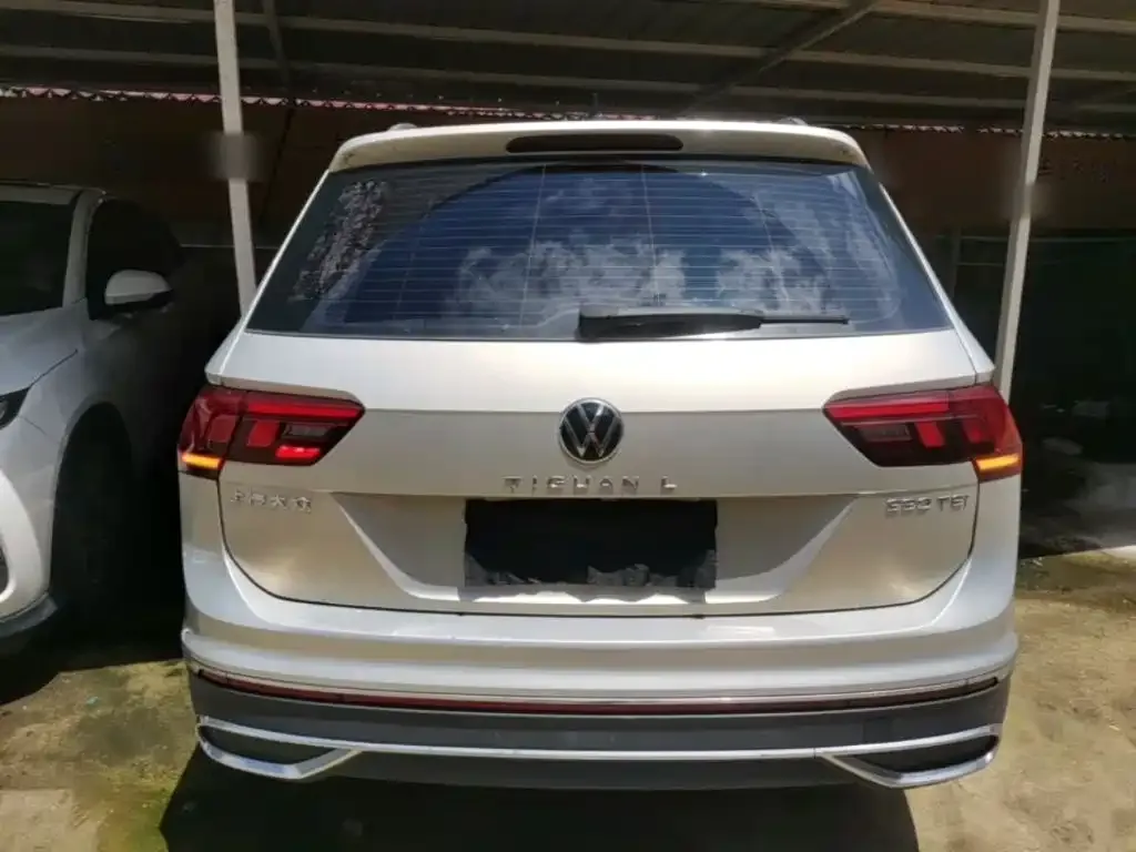 Volkswagen Tiguan L — фото 4