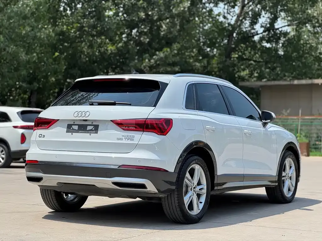 Audi Q3 — фото 9