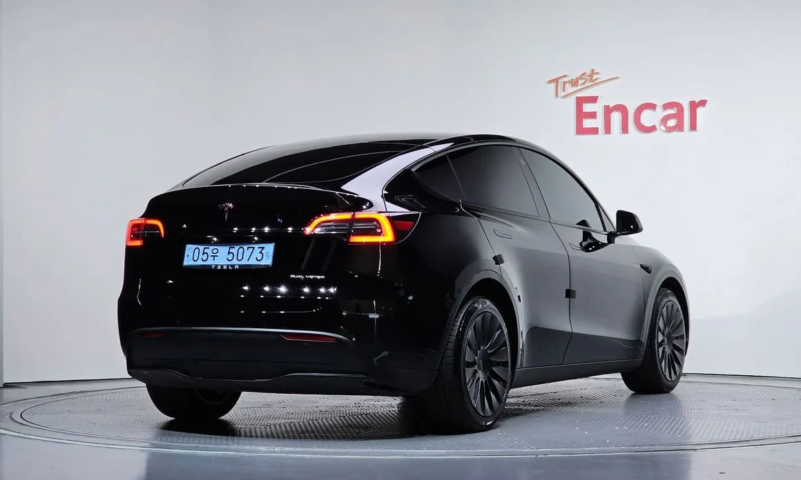 Tesla Model Y — фото 6