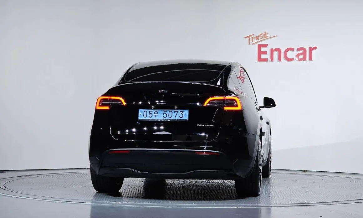 Tesla Model Y — фото 5