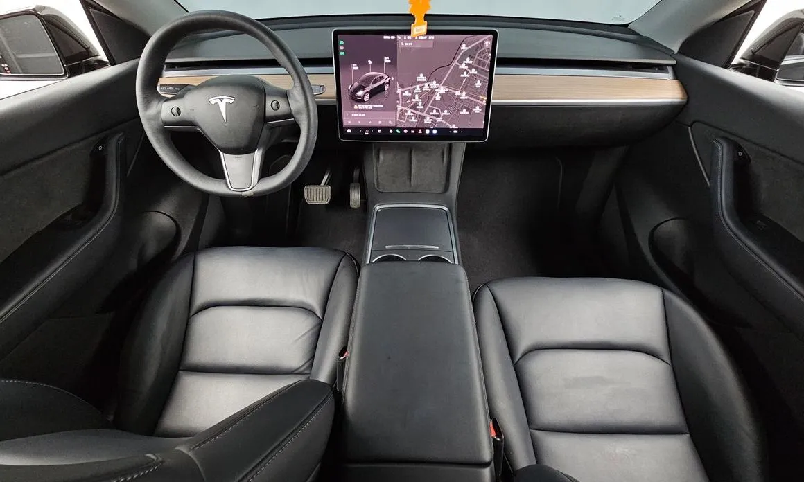 Tesla Model Y — фото 2