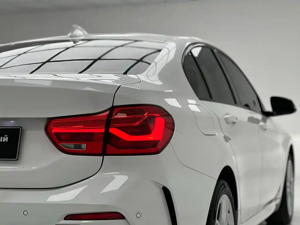 BMW 1 Series 2022 из CN, фото 2