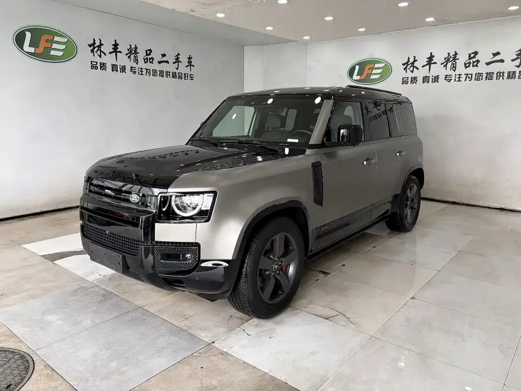 Land Rover Defender — фото 1