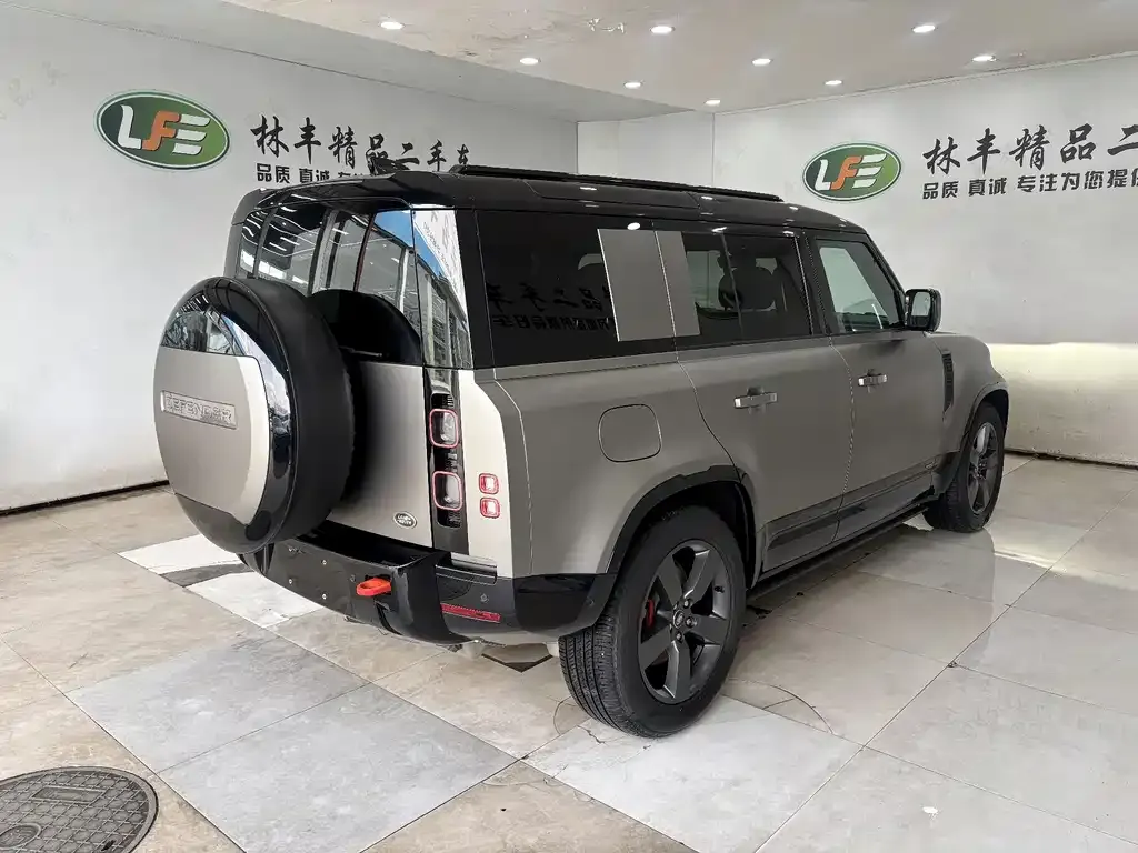 Land Rover Defender — фото 9