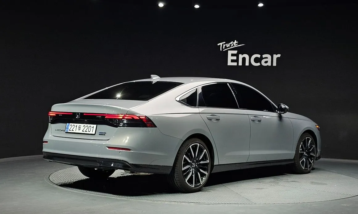 Honda Accord — фото 2