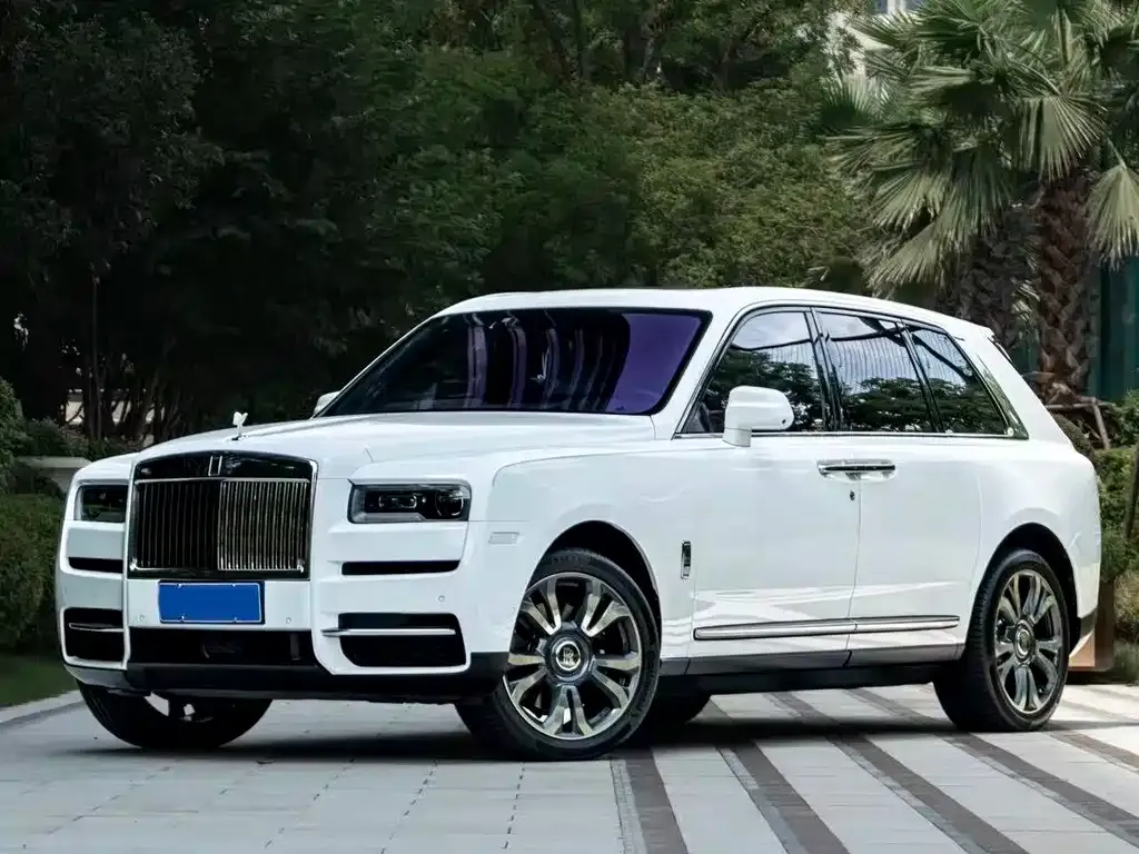 Rolls-Royce Cullinan — фото 1