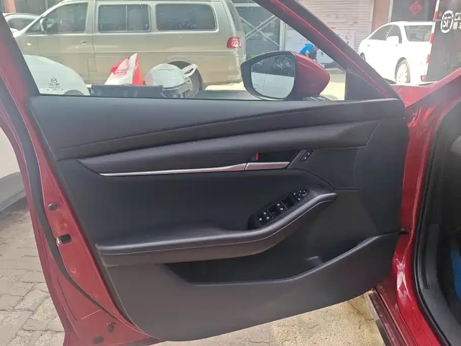 Mazda 3 Axela 2022 из CN, фото 3