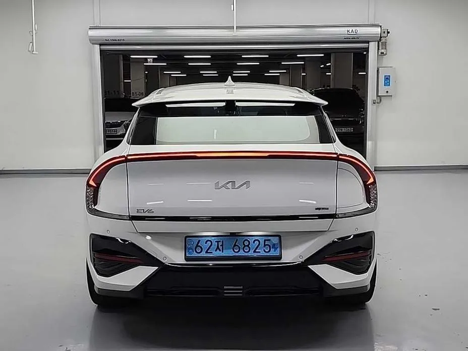 Kia EV6 — фото 9