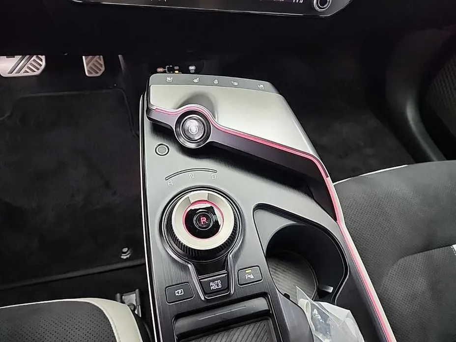 Kia EV6 — фото 7