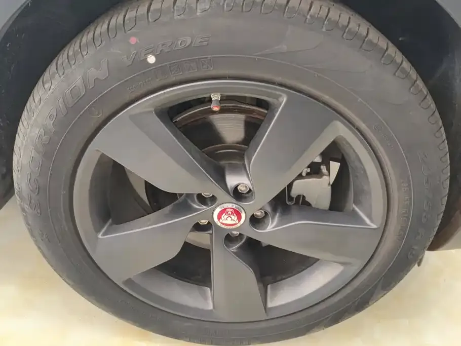 Jaguar E-PACE 2023 из CN, фото 10