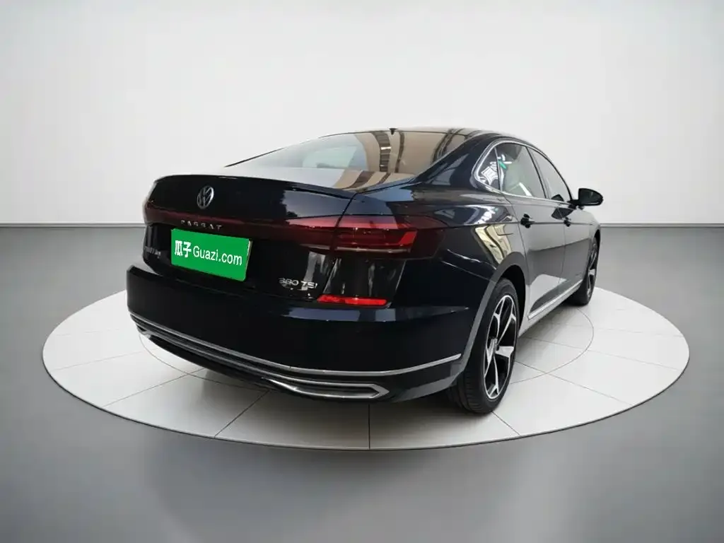 Volkswagen Passat — фото 4