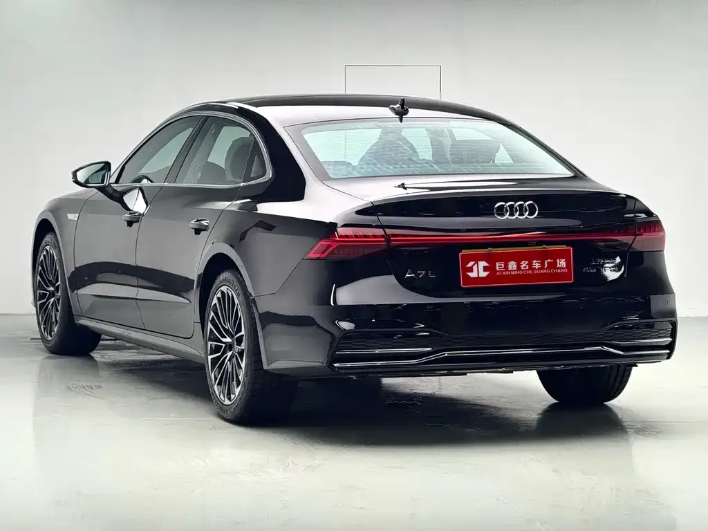 Audi A7L — фото 6