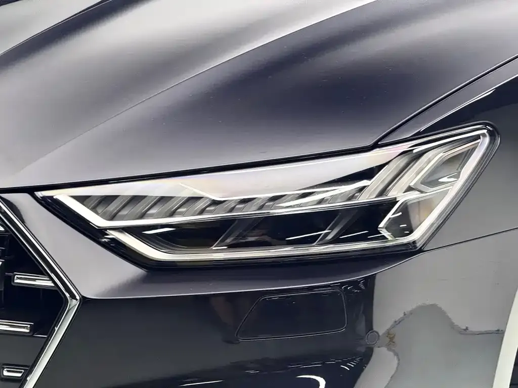 Audi A7L — фото 8