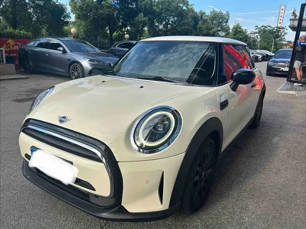 MINI Cooper (3-door) — фото 1