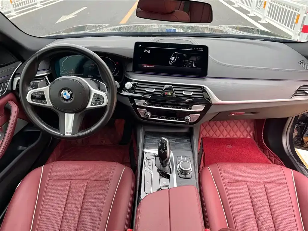 BMW 5 Series — фото 2