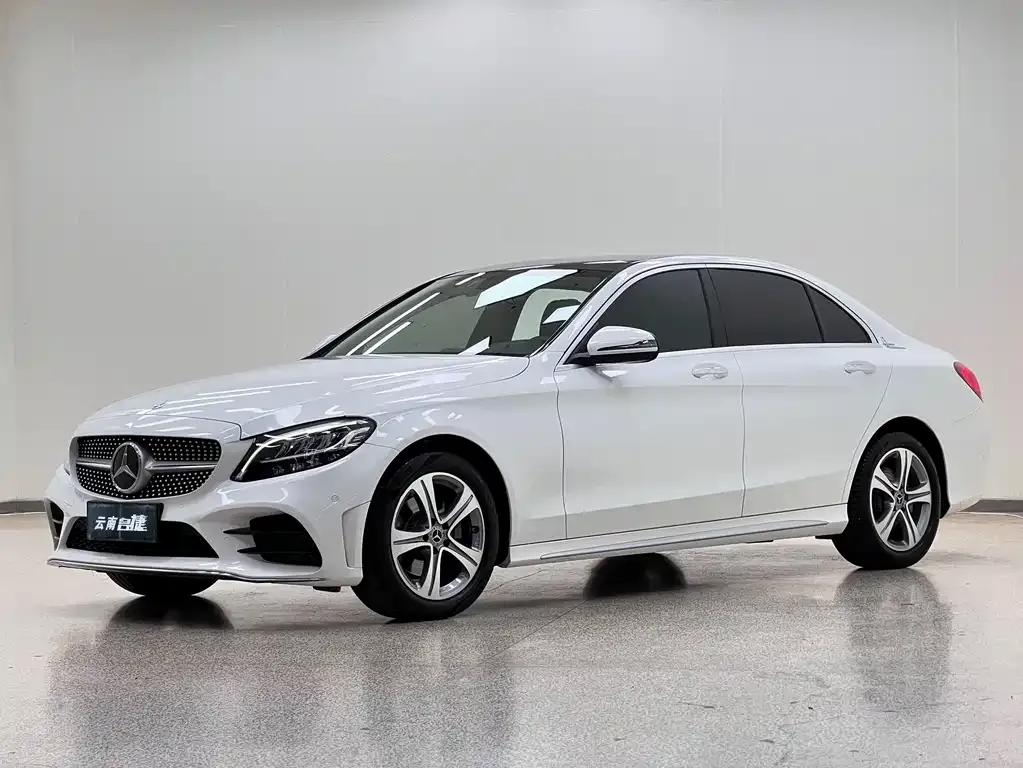 Mercedes-Benz C-Class — фото 1