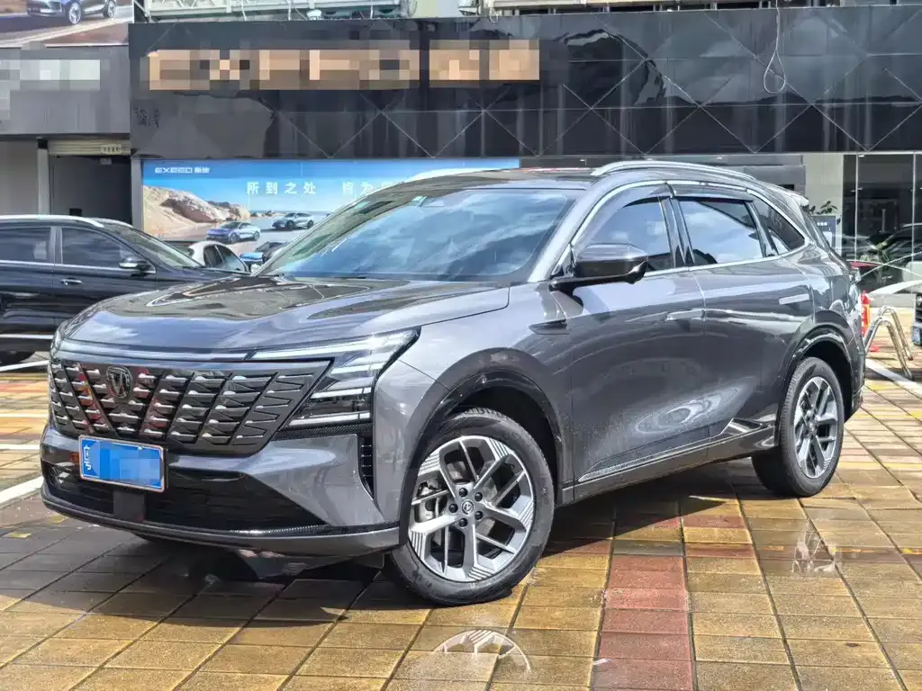 Changan CS75PLUS — фото 1