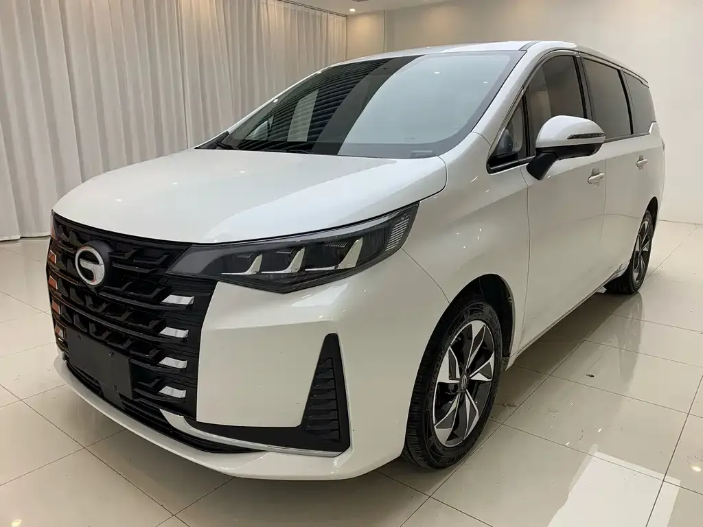 GAC Motor Trumpchi M6 — фото 1