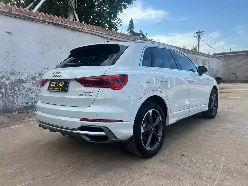 Audi Q3 — фото 10
